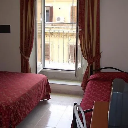 Euro Quiris فندق *