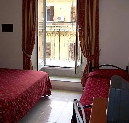 Euro Quiris Hotel *